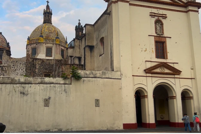 Carmelitas Descalzos dejan templo en Ciudad de México tras 400 años
