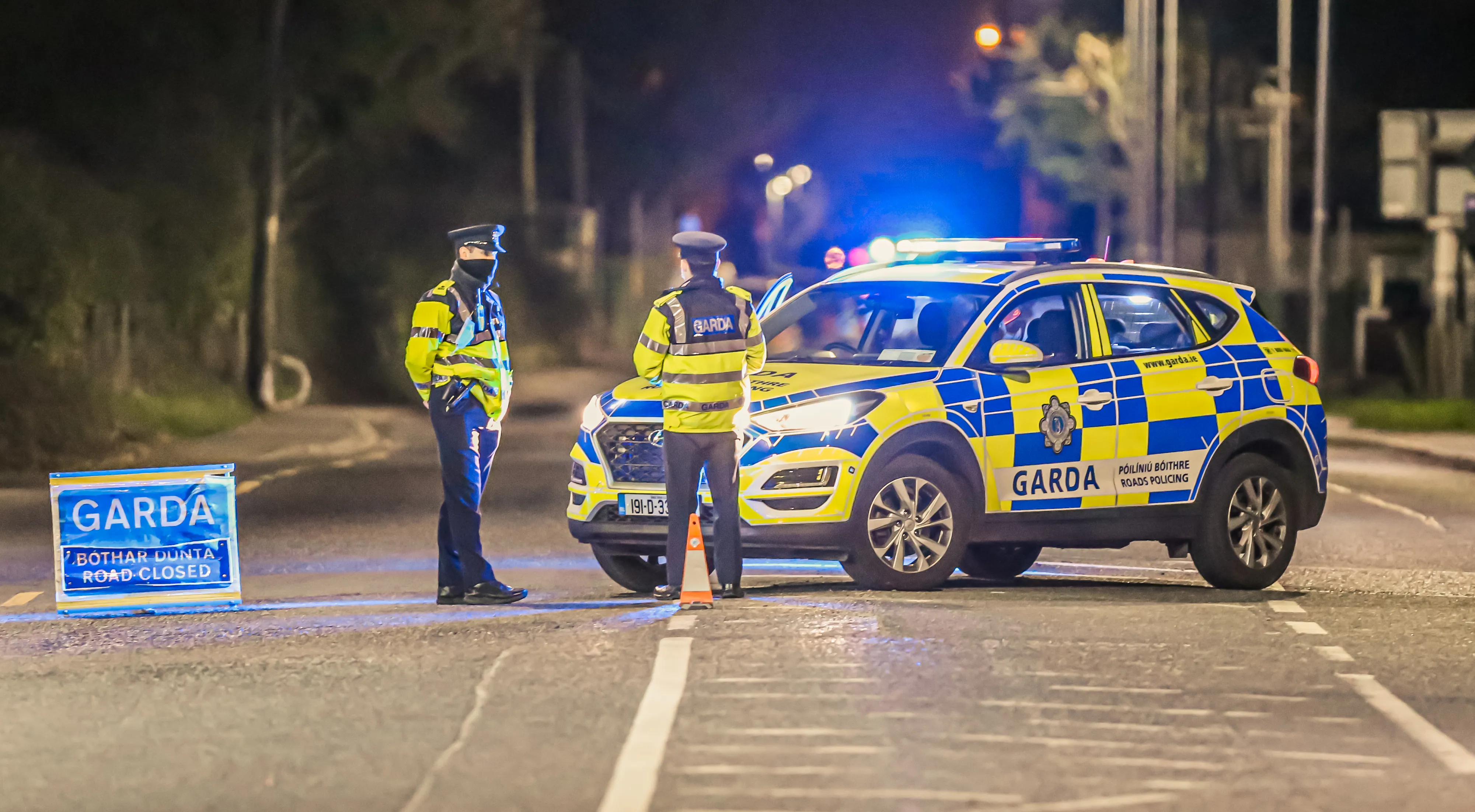Vehículo policial en Finglas, al norte de Dublín.?w=200&h=150