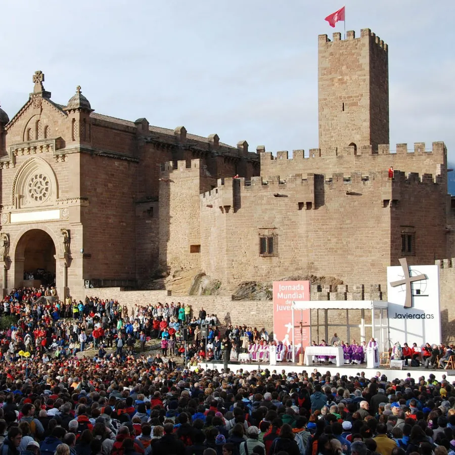 Castillo de Javier durante una de las Javieradas. Foto: Twitter Arzobispado de Pamplona-Tudela ?w=200&h=150