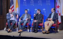 De izquierda a derecha: Ross Douthat, investigador de medios del Instituto de Ecología Humana; Will Wilson, director ejecutivo de la empresa de inteligencia artificial Antithesis; el P. Michael Baggot, LC, profesor de bioética en el Pontificio Ateneo Regina Apostolorum de Roma; y Brian J. A. Boyd, director del Centro de Ética y Justicia Económica de la Universidad Loyola de Nueva Orleans.