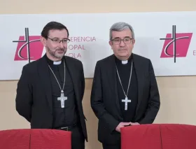 Obispos celebran que el Congreso español debata la regularización de migrantes en situación irregular