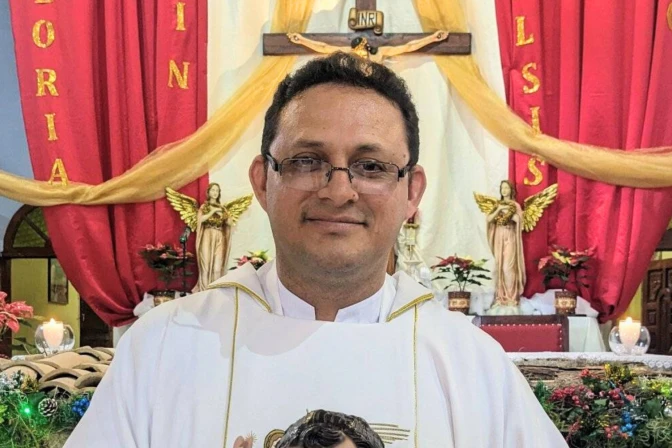 El P. Jenrry Johel Velásquez Hernández