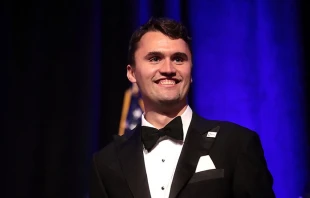 Charlie Kirk Crédito: Gage Skidmore from Surprise, AZ, United States of America (CC BY-SA 2.0).