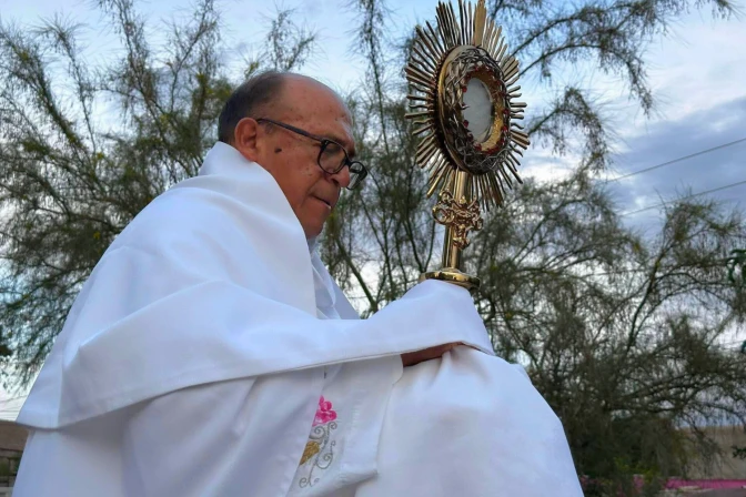 Muere sacerdote por infarto durante Misa en Durango, México