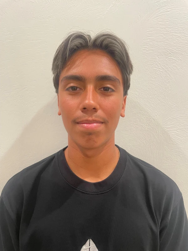 Christopher Pantelakis está entre los jóvenes elegidos para hacer preguntas al Papa León XIV en la National Catholic Youth Conference el 21 de noviembre de 2025. Crédito: Cortesía de la National Federation for Catholic Youth Ministry