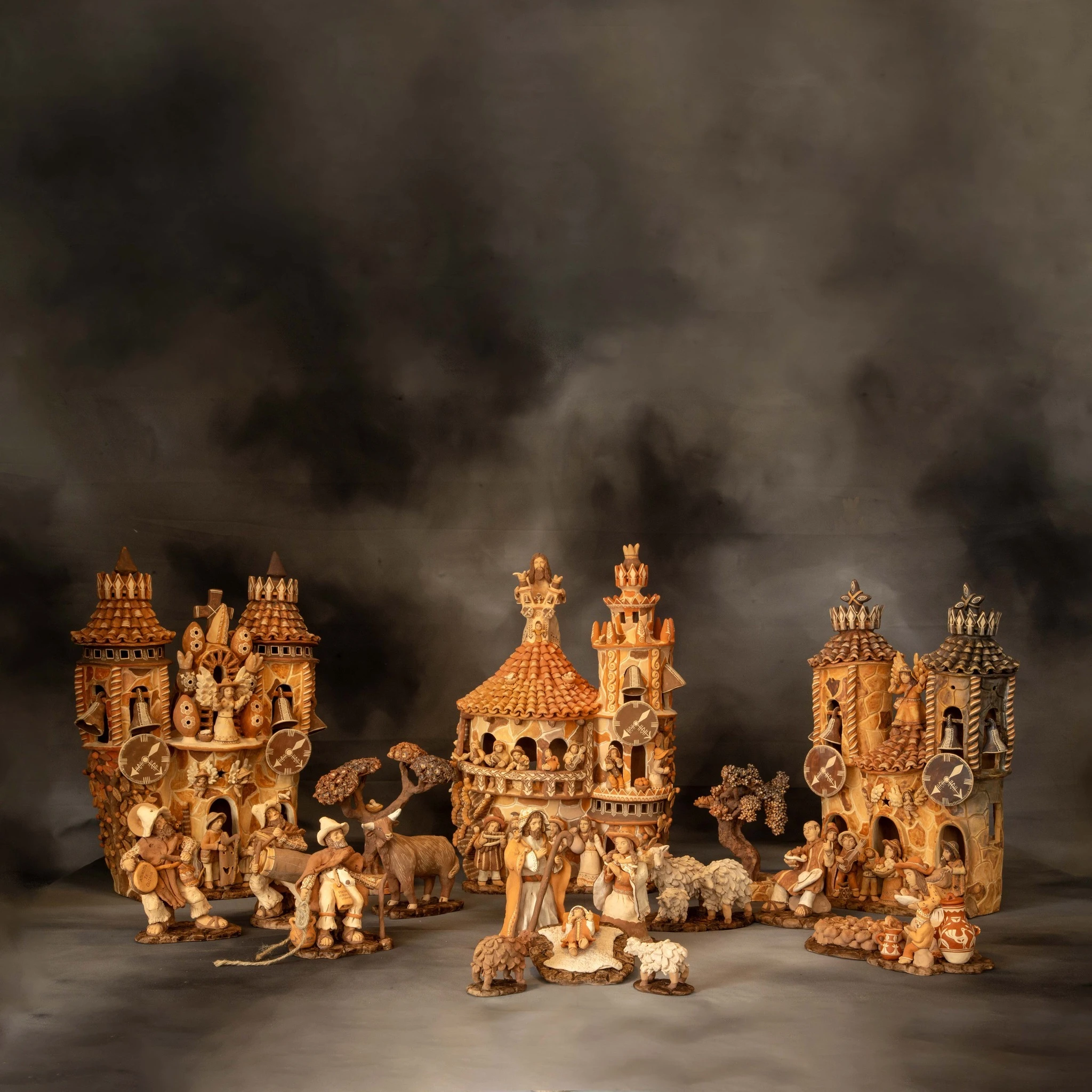 “El origen de una tradición y generaciones de esperanza” – Lima. Autor: Arnol Magnun Huasacca Rojas Técnica: Alfarería y cerámica. Crédito: ICTYS