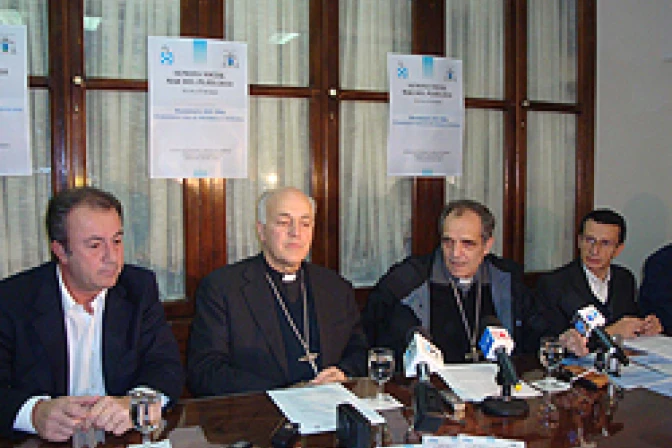 Desarrollo integral y erradicar pobreza: Prioridad en Bicentenario de Argentina