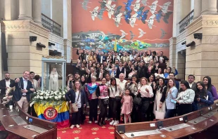 El Gran Rosario por Colombia se celebró en la sede del Congreso el viernes 13 octubre de 2023. Crédito: Senador Mauricio Giraldo