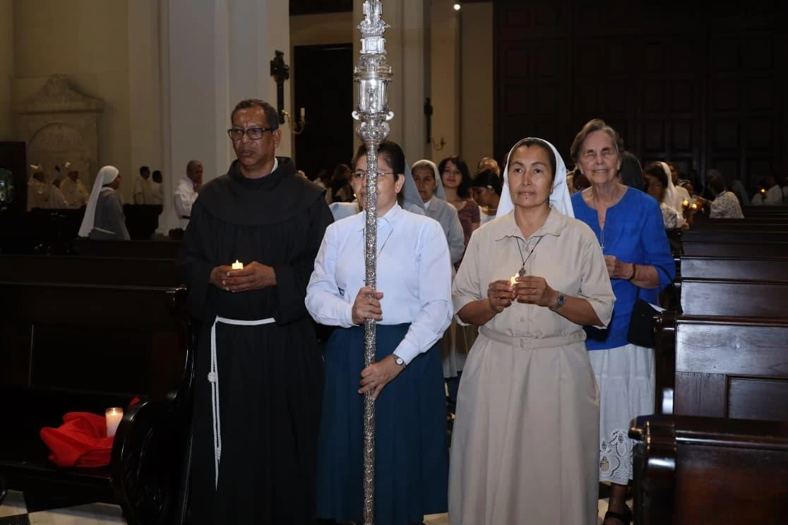 Consagrados de Panamá en su renovación de votos. Crédito: Arquidiócesis de Panamá