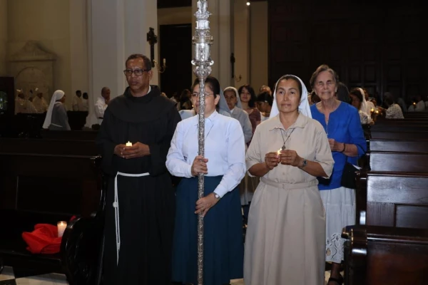 Consagrados de Panamá en su renovación de votos. Crédito: Arquidiócesis de Panamá