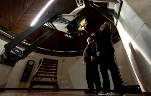 El jesuita Guy Consolmagno en el Observatorio Vaticano de Castel Gandolfo Crédito: Daniel Ibáñez/ EWTN News