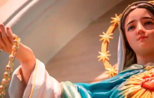 Corazón Inmaculado de María. Crédito: Shutterstock.