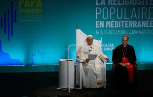 El Papa Francisco participa en el encuentro “Religiosidad Popular en el Mediterráneo” Crédito: Daniel Ibáñez/ EWTN News