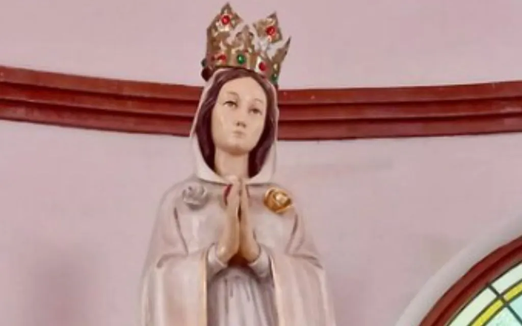 Imagen de la Virgen de la Rosa Mística con su corona?w=200&h=150