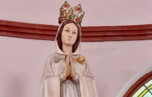 Imagen de la Virgen de la Rosa Mística con su corona Crédito: Instagram Parroquia.Victoria