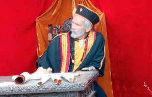 Escena del cortometraje sobre la parábola del juez inicuo. Con ambas parábolas (Lc 18 1-8 y Lc 11 5-10), Jesús retrata la importancia de orar siempre sin desfallecer. Crédito: NSE Internacional.