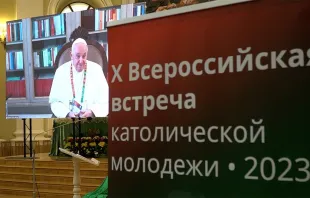 El Papa durante la videoconferencia con los participantes en el X Encuentro Nacional de Jóvenes Católicos en San Petersburgo, Rusia. Vatican News