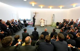 El Papa Francisco conversa con los jesuitas en Lisboa Vatican Media
