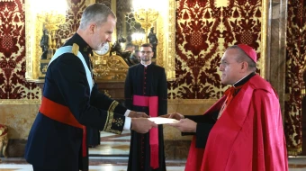El Rey Felipe VI de España recibe las cartas credenciales del Nuncio Apostólico Mons. Piero Pioppo.