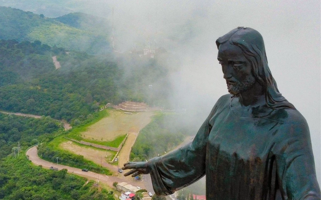 Santuario de Cristo Rey de la Paz en el cerro del cubilete?w=200&h=150