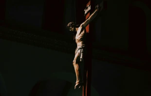 Imagen referencial de un crucifijo. Crédito: Unsplash.