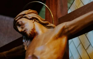 Foto referencial de un crucifijo Crédito: Annie Williams / Unsplash