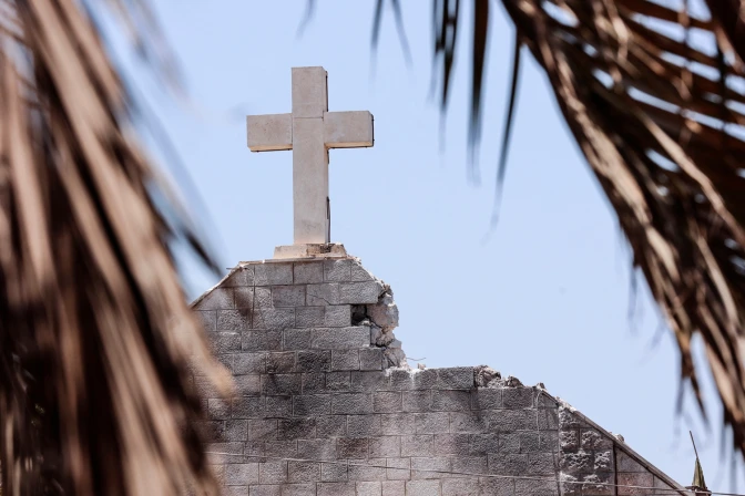 Cruz de la iglesia Sagrada Familia de Gaza.