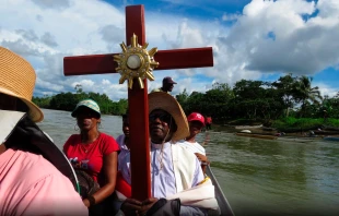 La Cruz Peregrina recorre con el Santísimo Sacramento las parroquias de la Diócesis de Tumaco. Crédito: Cortesía Diócesis de Tumaco.