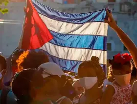 La Iglesia Católica en Cuba se ofrece para facilitar un diálogo entre el gobierno y la oposición