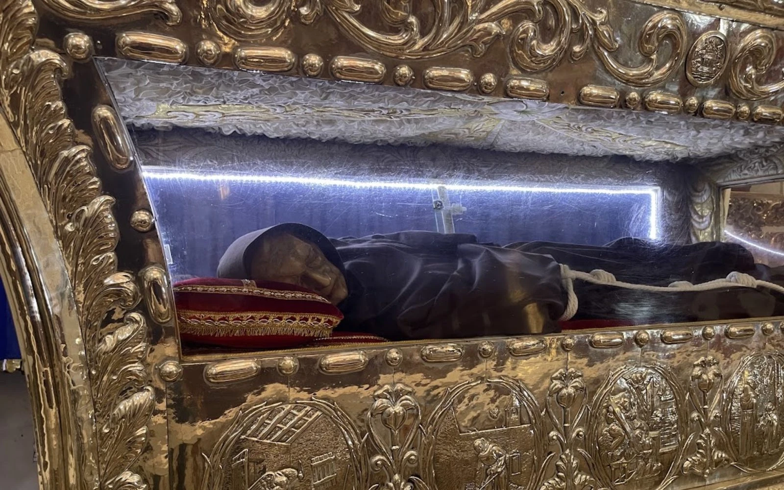 El cuerpo incorrupto del Beato Sebastián de Aparicio, fallecido en el año 1600, se conserva en el Convento de las Llagas de San Francisco en Puebla (México).?w=200&h=150