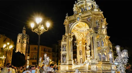 Impresionante procesión eucarística recorre ciudad de España 