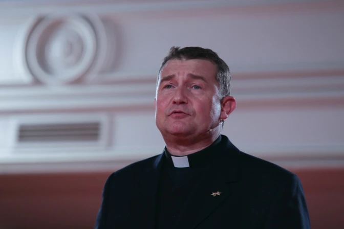 El sacerdote español P. Custodio Ballester.