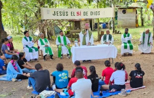 Misa en el Darién Crédito: Vicariato Apostólico de Darién
