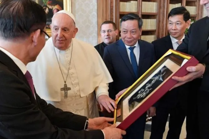Encuentro del Papa Francisco con delegación del partido comunista de Vietnam