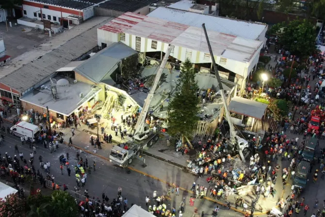 Derrumbe de parroquia de la Santa Cruz en Tamaulipas (México)
