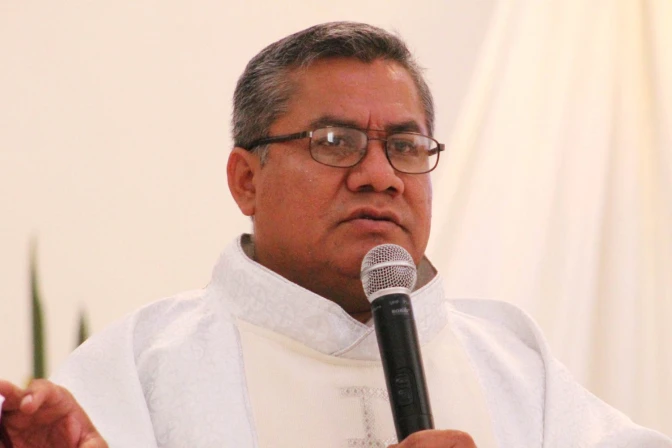 Denuncian desaparición del sacerdote Bertoldo Pantaleón Estrada en Guerrero