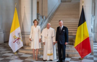 El Papa Francisco junto a los Reyes de Bélgica Crédito: Daniel Ibáñez/EWTN News