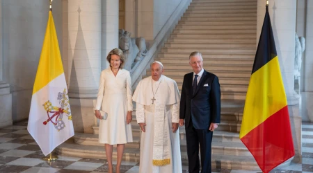 El Papa Francisco junto a los Reyes de Bélgica