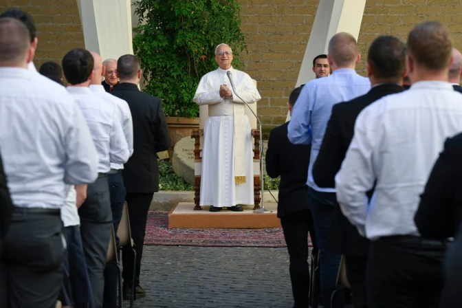 El Papa León XIV junto a los seminaristas del Triveneto