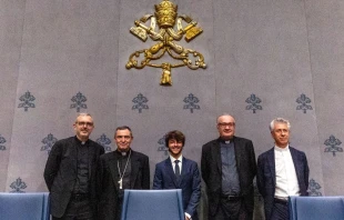 Esta mañana se presentó en el Vaticano la iniciativa "Roma 25, Santiago 27, Jerusalén 33" Crédito: Daniel Ibáñez/ EWTN News