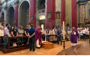 Imagen del funeral del P. Matteo Balzano Crédito: Conferencia Episcopal Italiana (CEI)