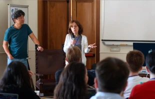 Almudena Alonso-Herrero ha seguido el rastro de las galaxias estudiando en la Universidad Complutense de Madrid y en Oxford, Arizona y Hertfordshire. Crédito: Observatorio Astronómico Vaticano