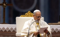 El Papa pronuncia la homilía