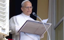 Tras dos semanas en Castel Gandolfo, el Papa rezó el ángelus desde el Vaticano