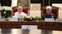 El Papa Francisco habla ante el Consejo Musulmán de Ancianos. Crédito: ACI Group