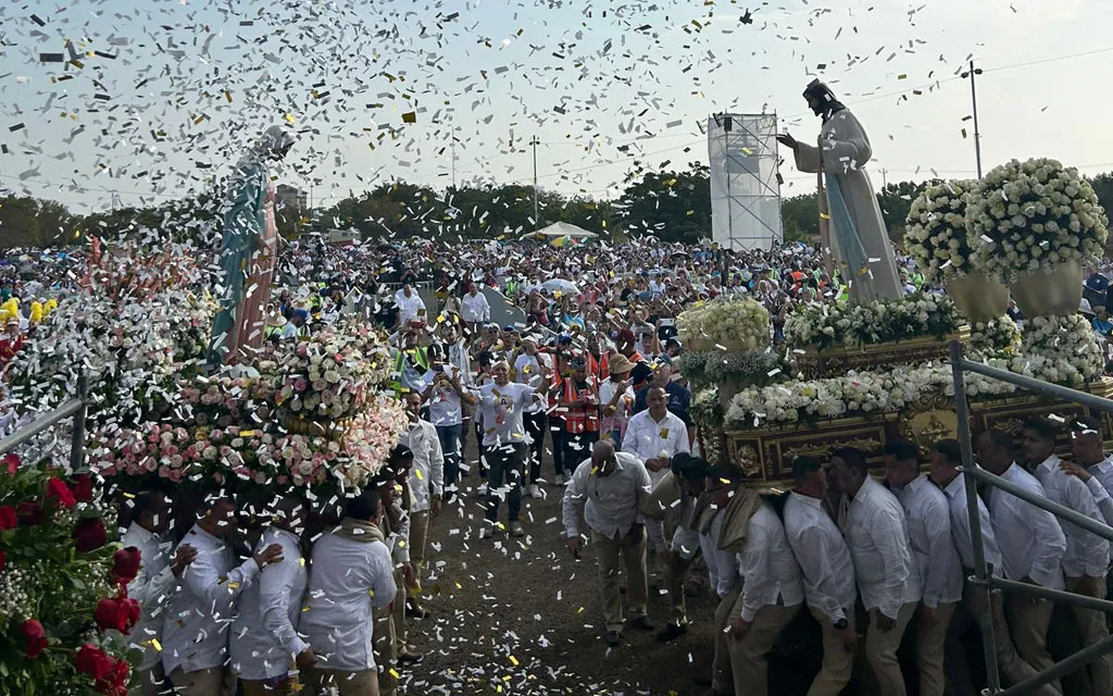 El encuentro de la Virgen Milagrosa y Jesús de la Divina Misericordia en Maracaibo (Venezuela) el domingo 7 de abril.?w=200&h=150