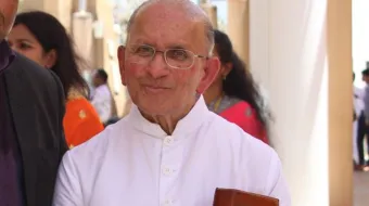 El “Padre Pío” de Kuwait comparte su apasionante historia.