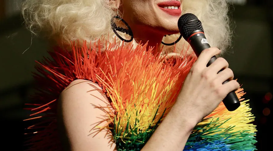 ¿Hubo un evento ‘drag queen’ en una iglesia católica en Nueva York? Esta es la verdad