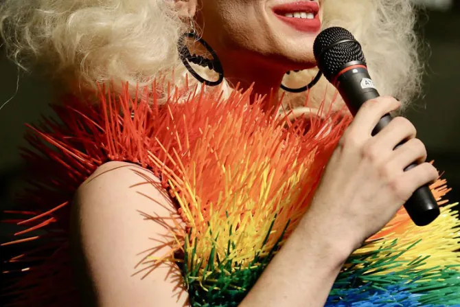 ¿Hubo un evento ‘drag queen’ en una iglesia católica en Nueva York? Esta es la verdad