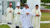 Misa celebrada en el  Panteón Metropolitano de Guayaquil por los bebés abortados y los niños muertos sin Bautismo